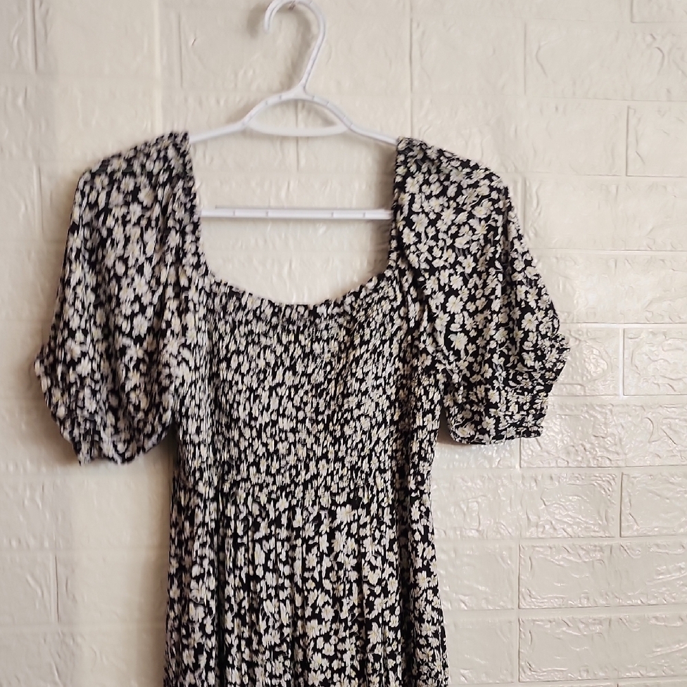 Easel Floral Maxi Dress - Picture 3 of 7